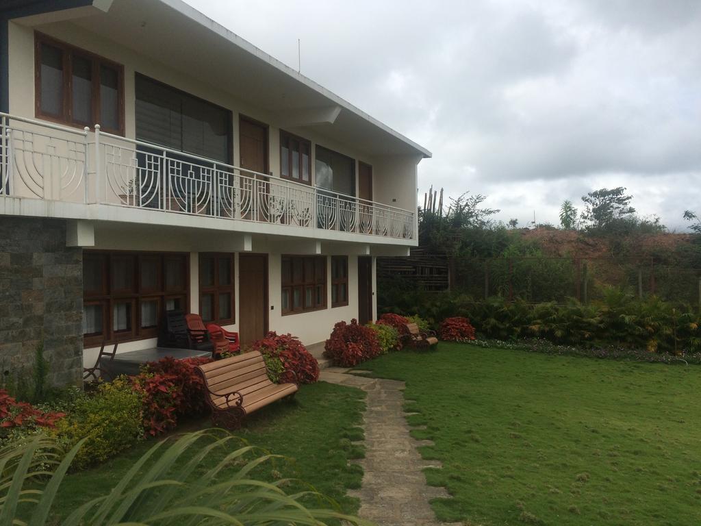 Leisure Vacations Heavenly Hills Villa Мадикери Екстериор снимка