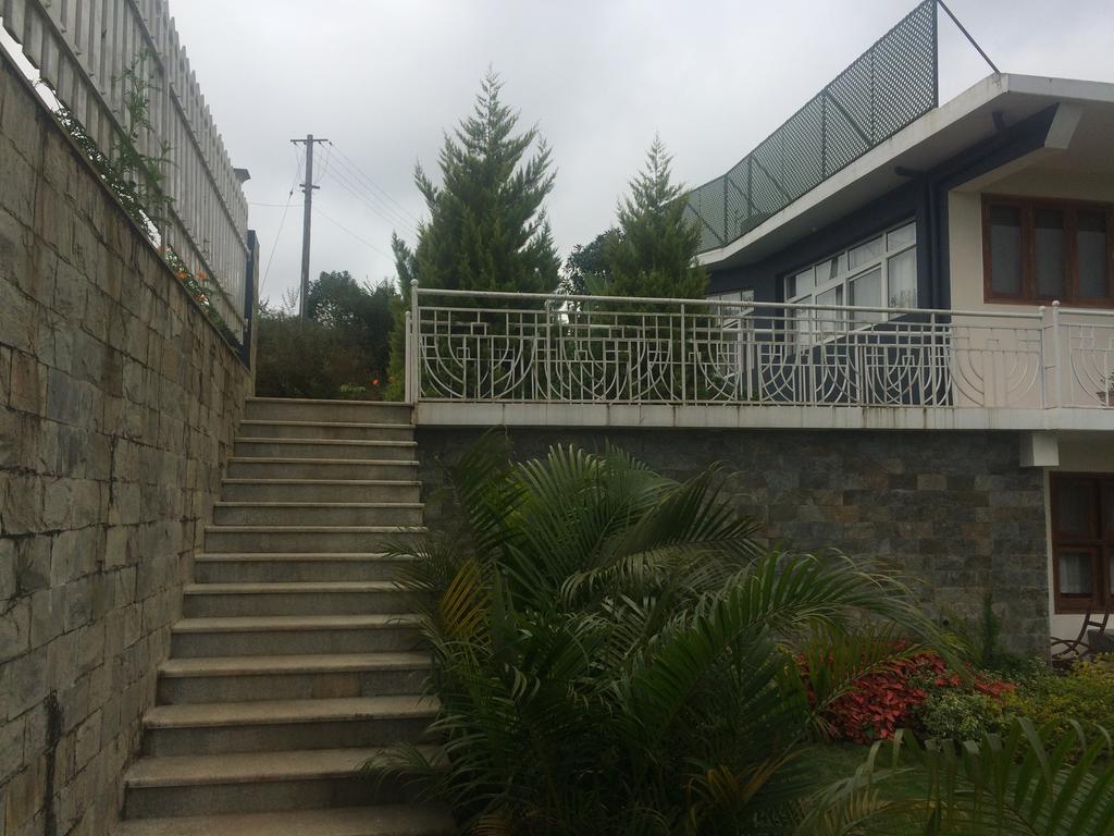 Leisure Vacations Heavenly Hills Villa Мадикери Екстериор снимка